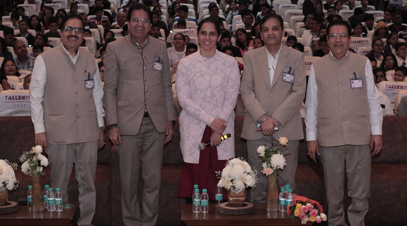  Indian badminton star Padma Shri Saina Nehwal motivates students